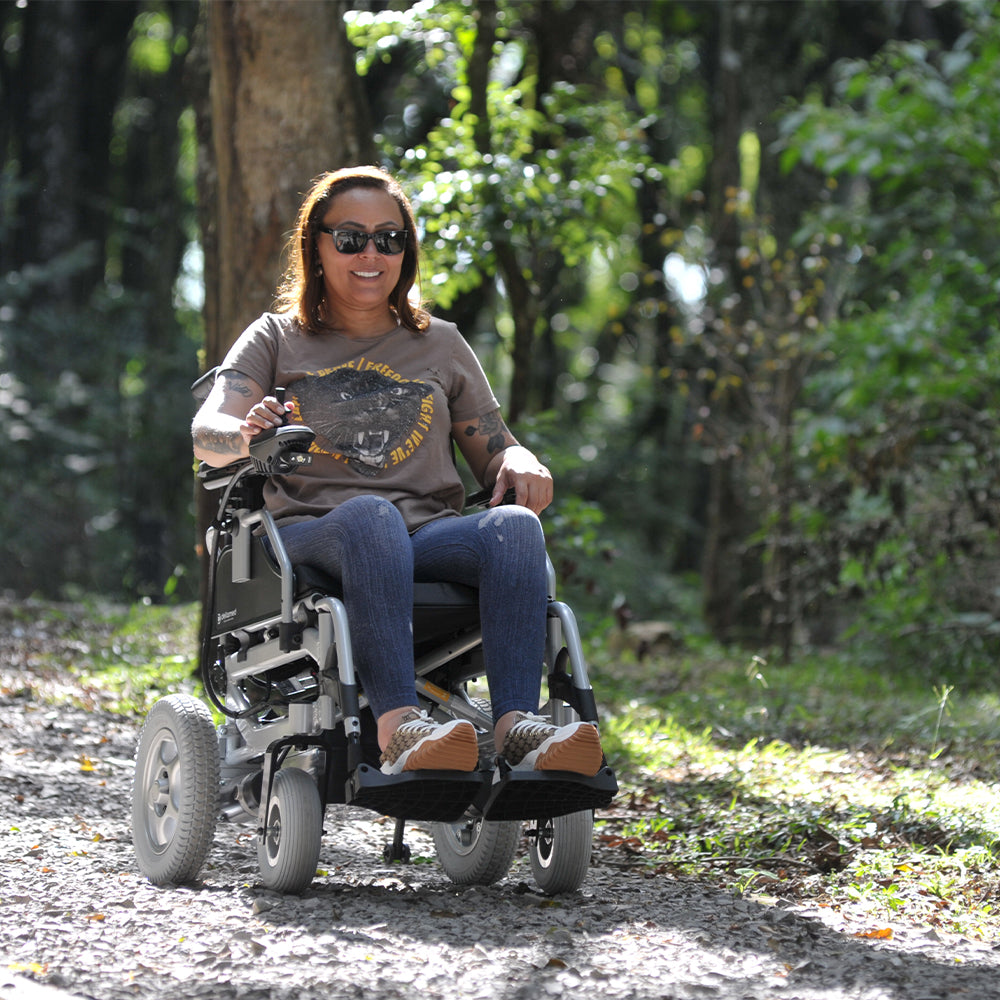 Cadeira de Rodas Motorizada Dellamed D1000 Alumínio até 135kg