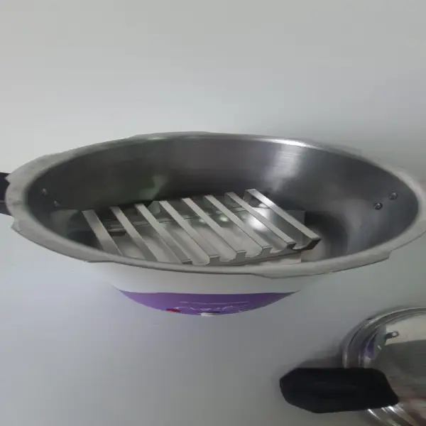 Autoclave Vertical 5 Litros construídas com o que há de melhor em tecnologia e matéria prima, usando estratégias em segurança, praticidade e performance, promovendo mais espaço, rapidez e economia para o usuário. Autoclave Vertical 5 Litros construídas com o que há de melhor em tecnologia e matéria prima, usando estratégias em segurança, praticidade e performance, promovendo mais espaço, rapidez e economia para o usuário.