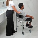 CADEIRA DE BANHO HIGIÊNICA DOBRÁVEL ATÉ 100 KG  - D30 DELLAMED - Imagem 5